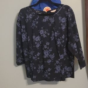 ❌❌FINAL SALE❌❌Peplum Floral blouse